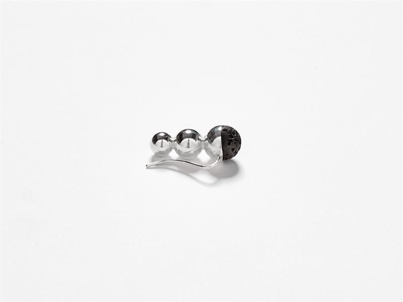 Triple Pearl Earcuff