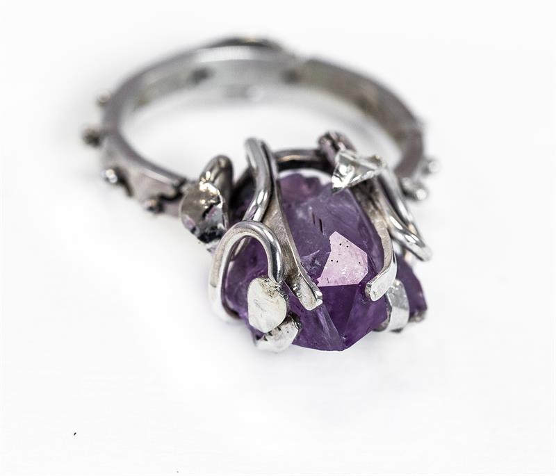 Lyana - Sterling Silver and Amethyst Shard Ring